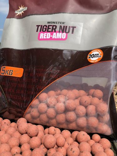 red amo carp fishing boilies