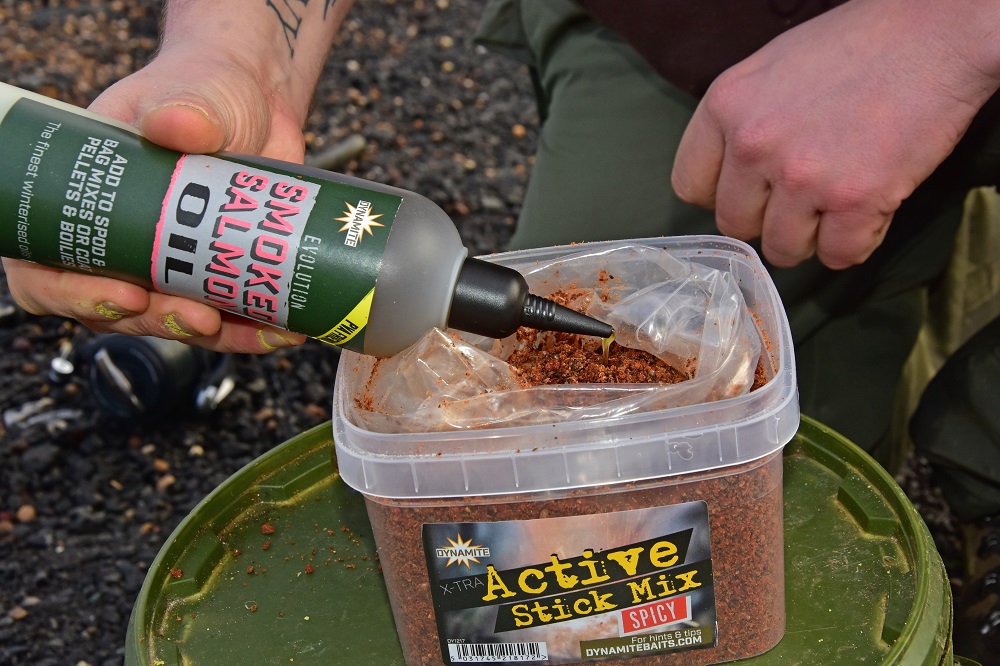 To form his PVA bag mix, Wayne adds a little Smoked Slamon oil to the Spicy Stick Mix