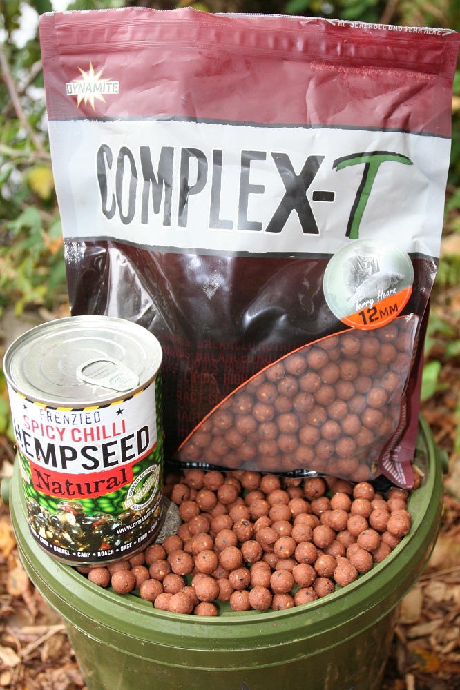 compleX-T carp boilies and chilli hemp