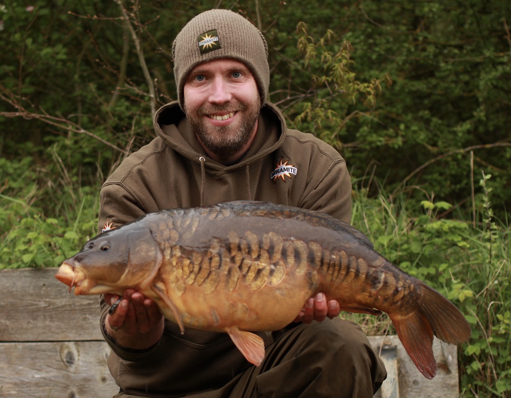 matt povey mirror carp caught on fluro pop-up