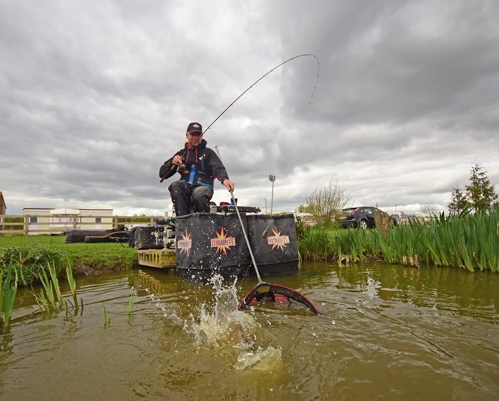 How To Cast A Feeder Rod  FISHING A METHOD FEEDER 