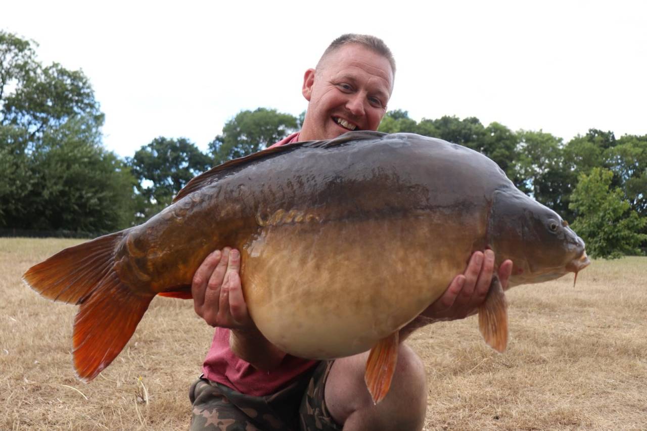 Pete Castle: How to catch carp from small waters - Dynamite Baits