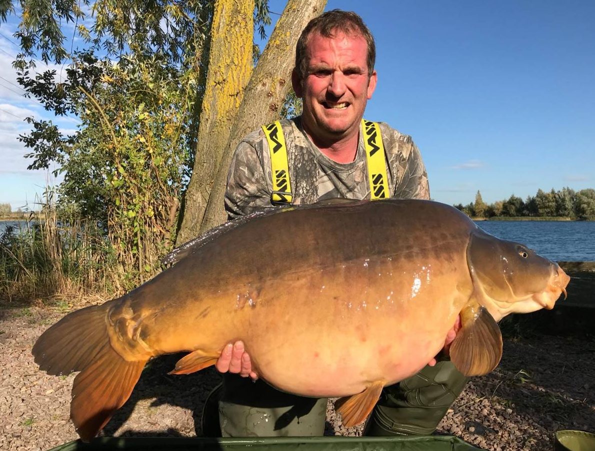 red amo caught carp fishing on Grenville Lake