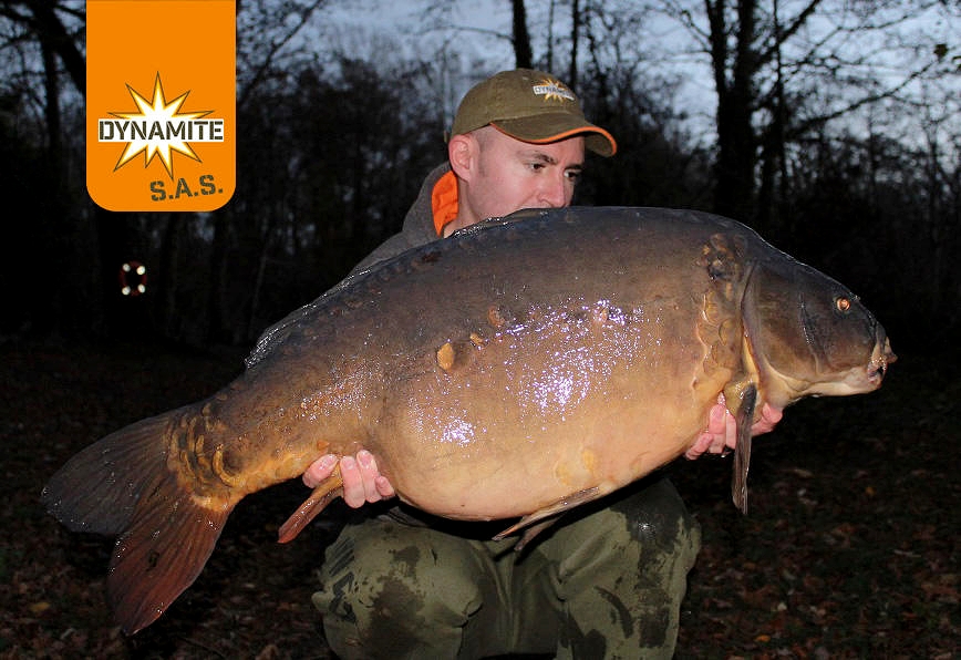 Steve Gibbons 1st place sas carp fishing competition 42lb