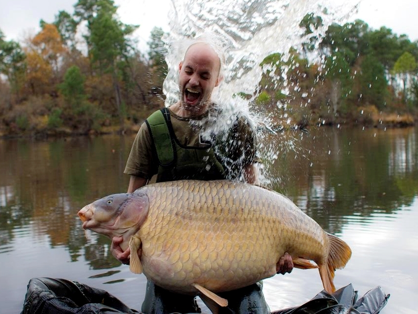 carp fishing on rainbow lake france, 92lb scar common on complex-t