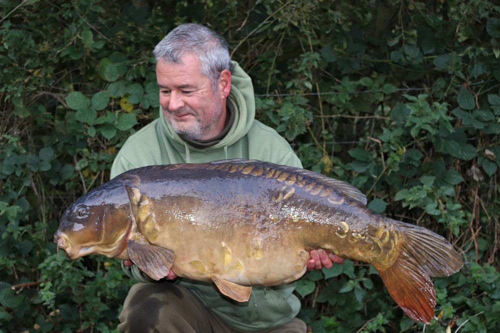 horseshoe lake carp (Snip Tail 41lb) tony gibson autumn 2018