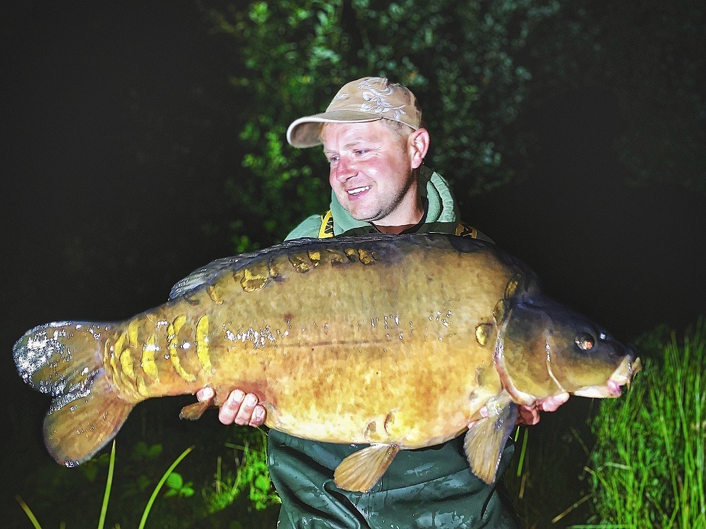 ben cogbill 43lb papercourt fishery sas catch-01