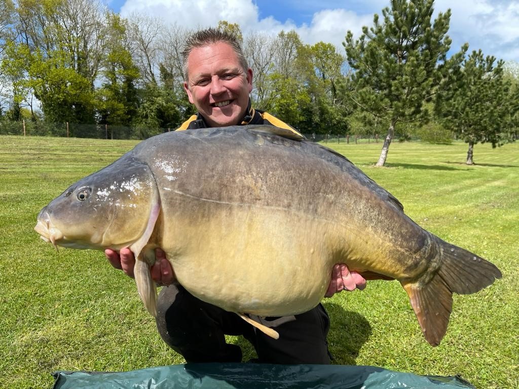 Particle fishing for spring carp, Ian Russell