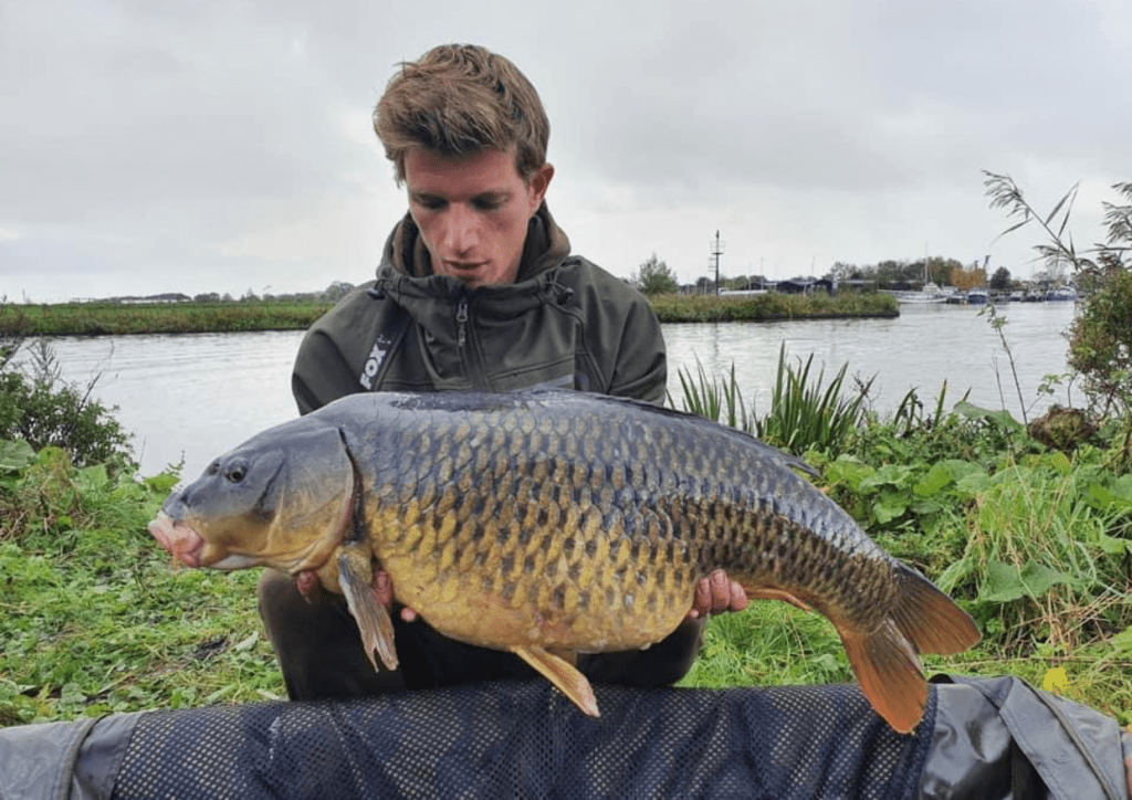 Winter canal carping with Jake Lund - Dynamite Baits